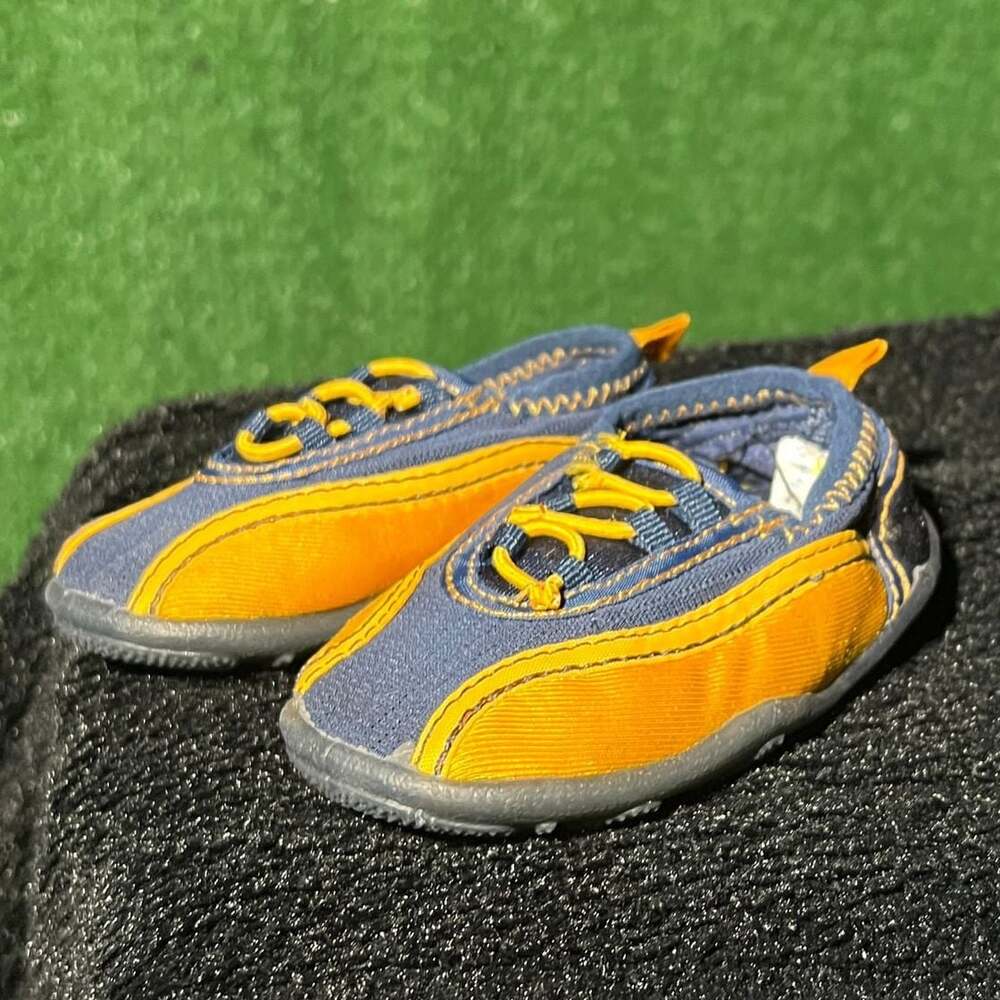 Star Bay Toddler Boy's Yellow Black Water Shoes Size 7